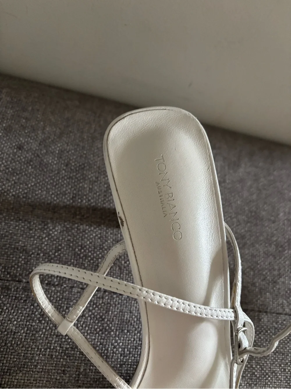 Tony Bianco Caprice Kitten Heel Leather Sandals White Kid Minimalist 9.5